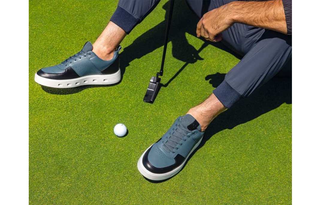 Chaussures de Golf : Confort, Style et Performance"